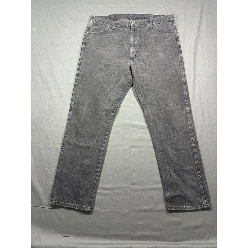Wrangler Men's Black Jeans Size 40x34 Straight Leg 5 Pocket Denim Pants